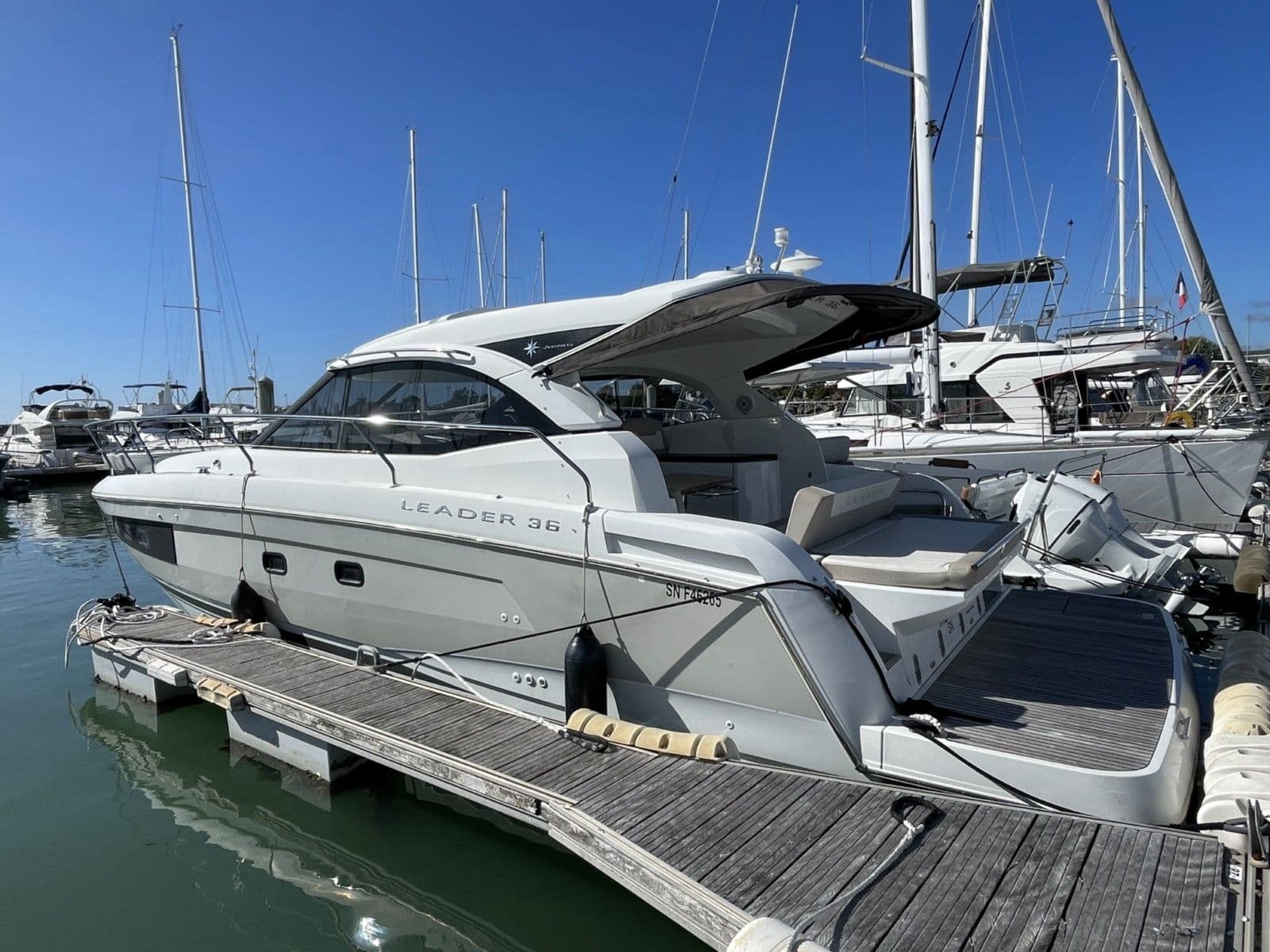 JEANNEAU LEADER 36 - Photo 9