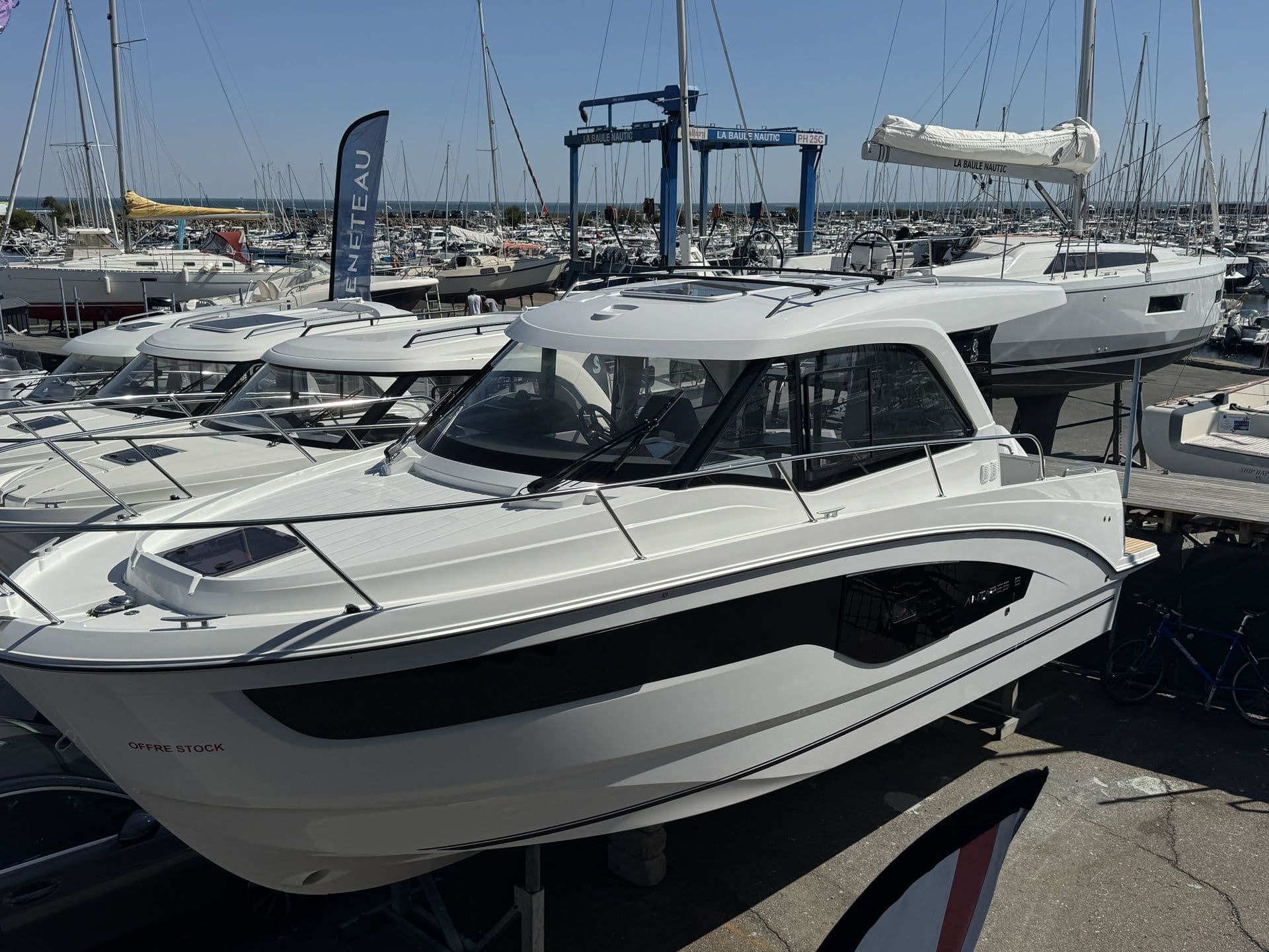 BENETEAU ANTARES 9 V2 - Photo 2
