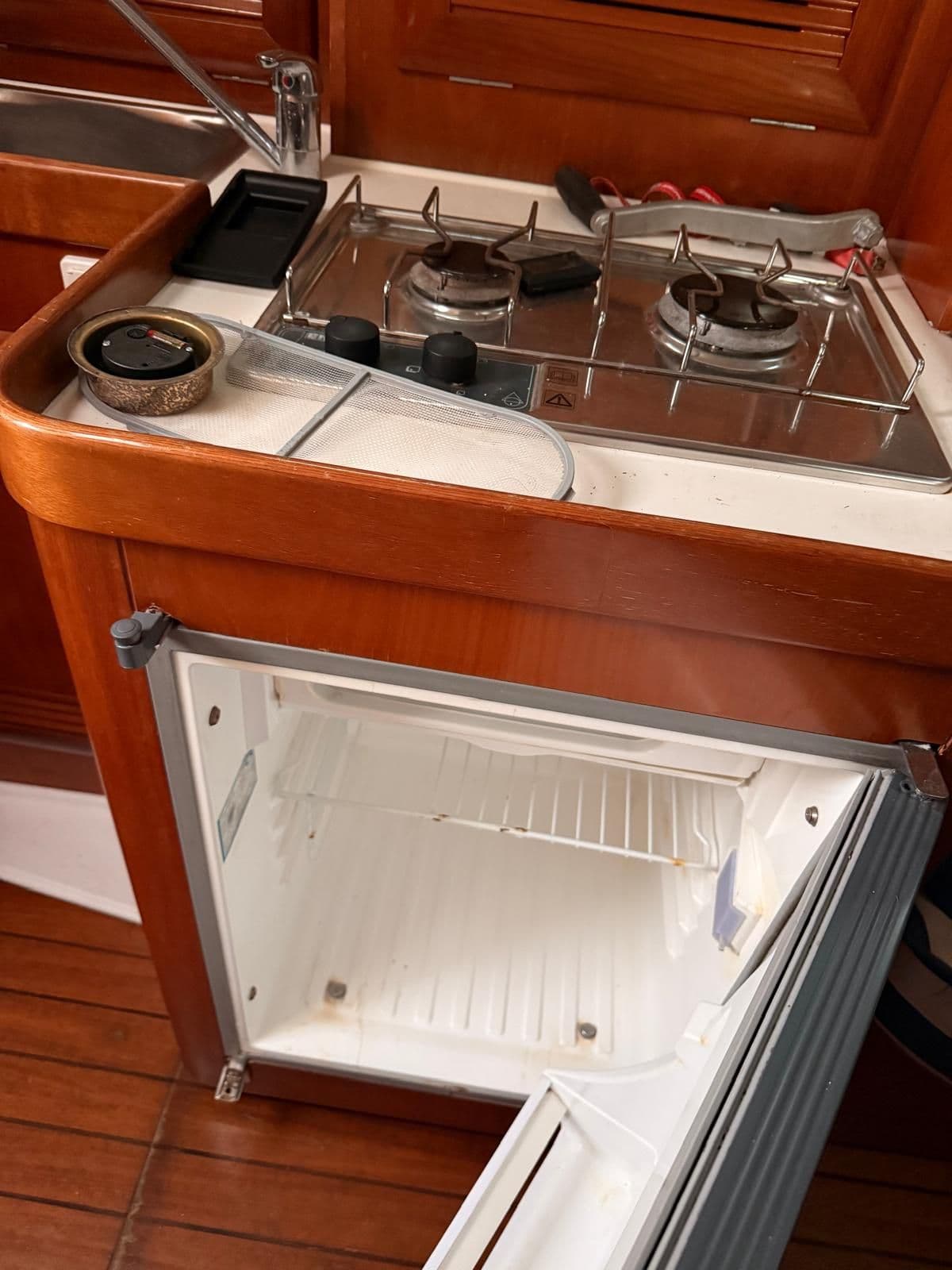 BENETEAU ombrine 800 - Photo 3