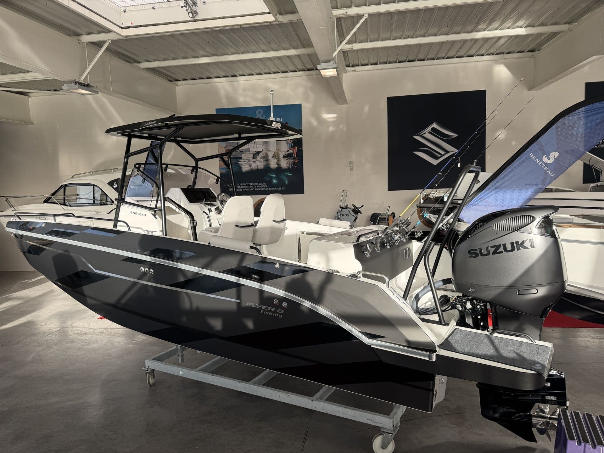 FLYER 8 SPACEDECK FISHING