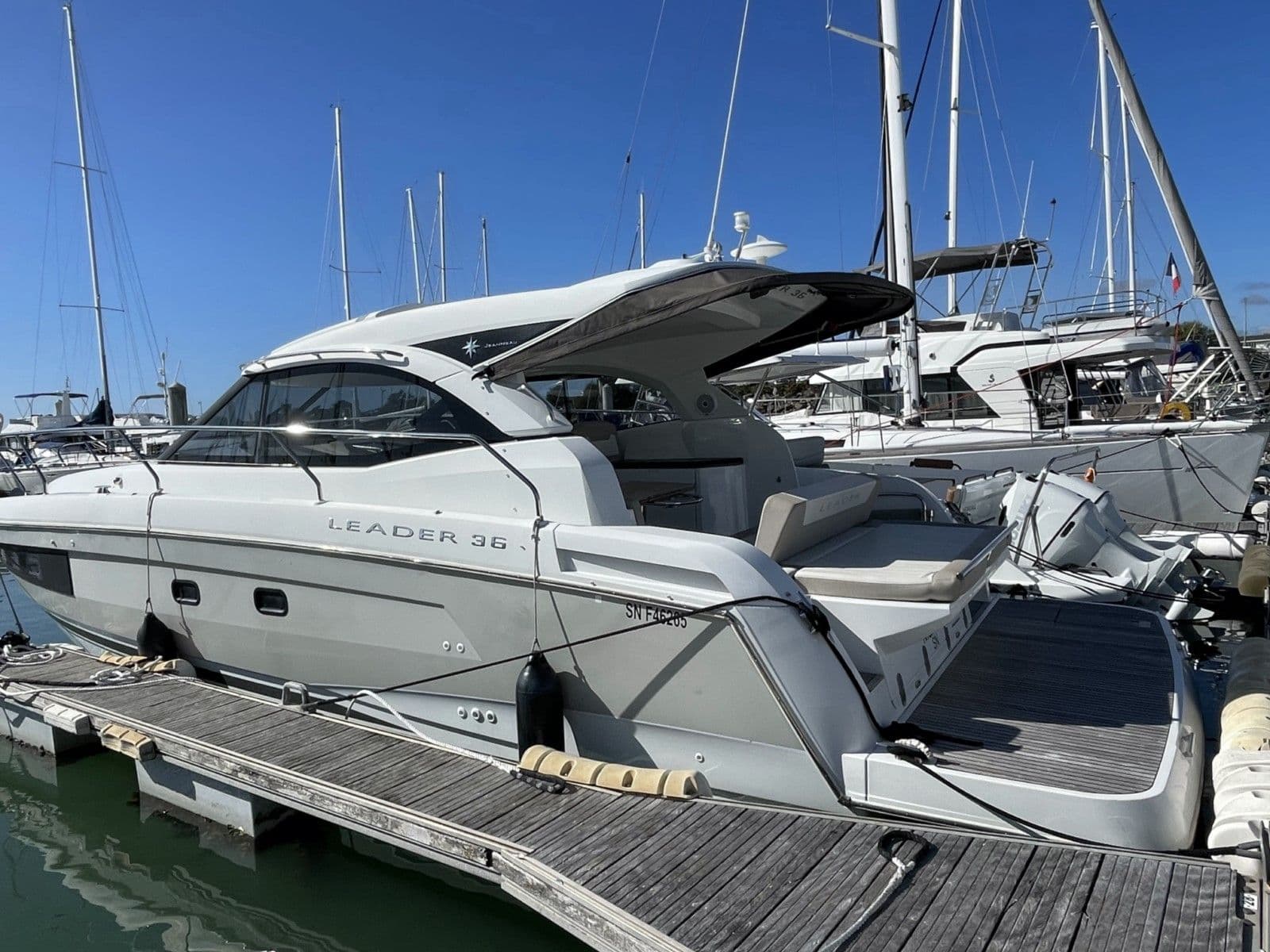 JEANNEAU LEADER 36 - Photo 8