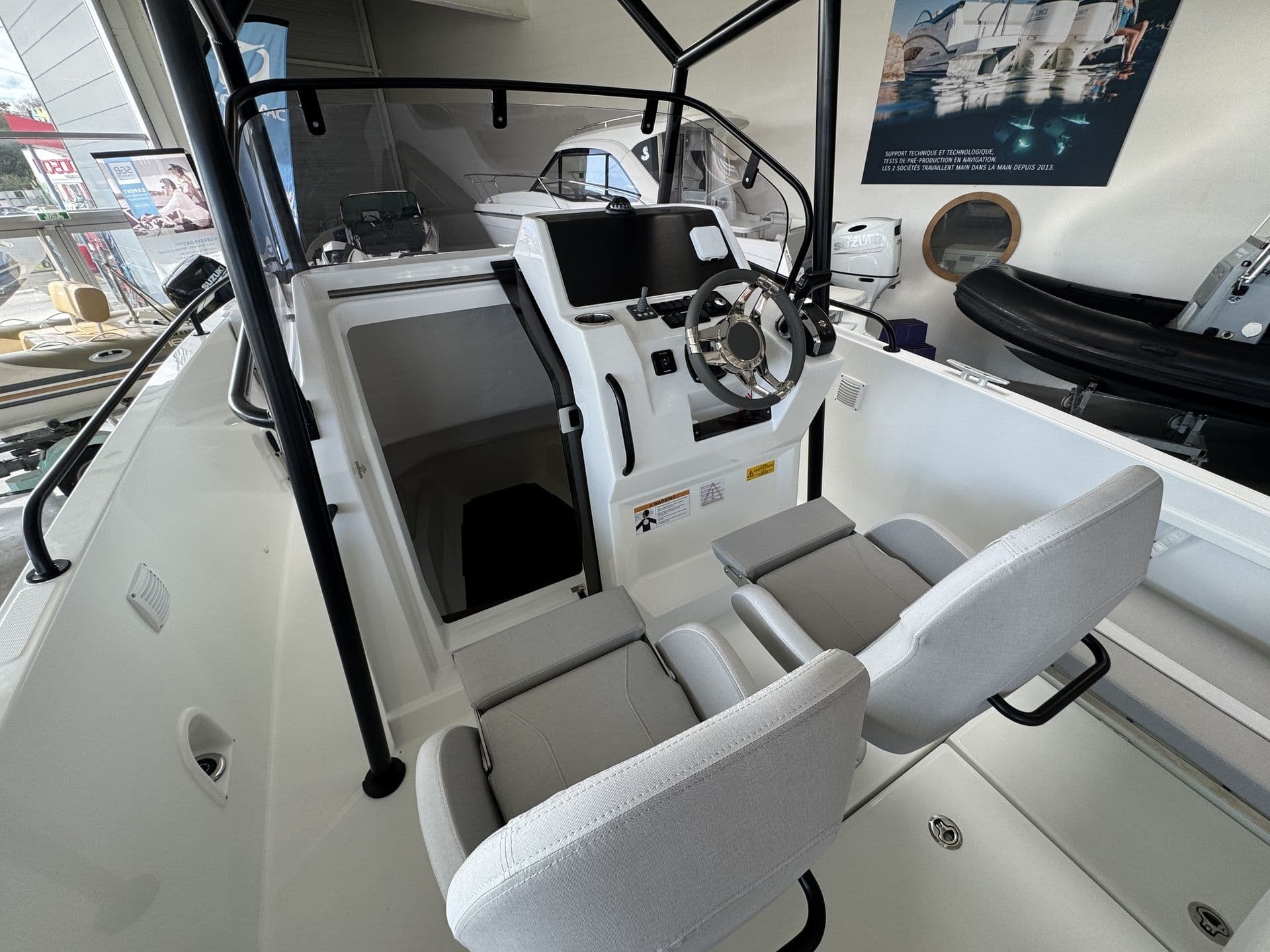 BENETEAU FLYER 8 SPACEDECK 2 - Photo 9