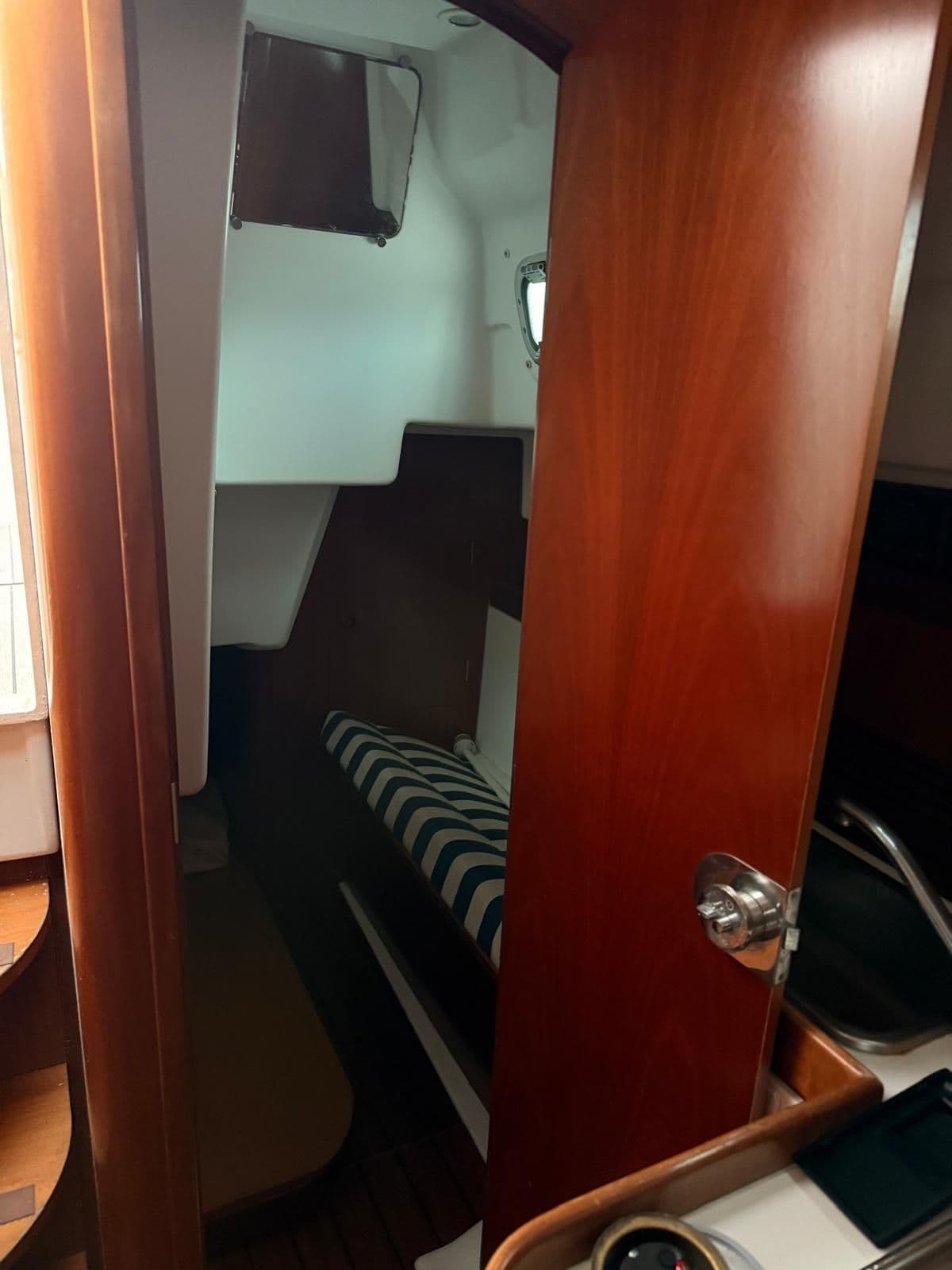 BENETEAU ombrine 800 - Photo 8