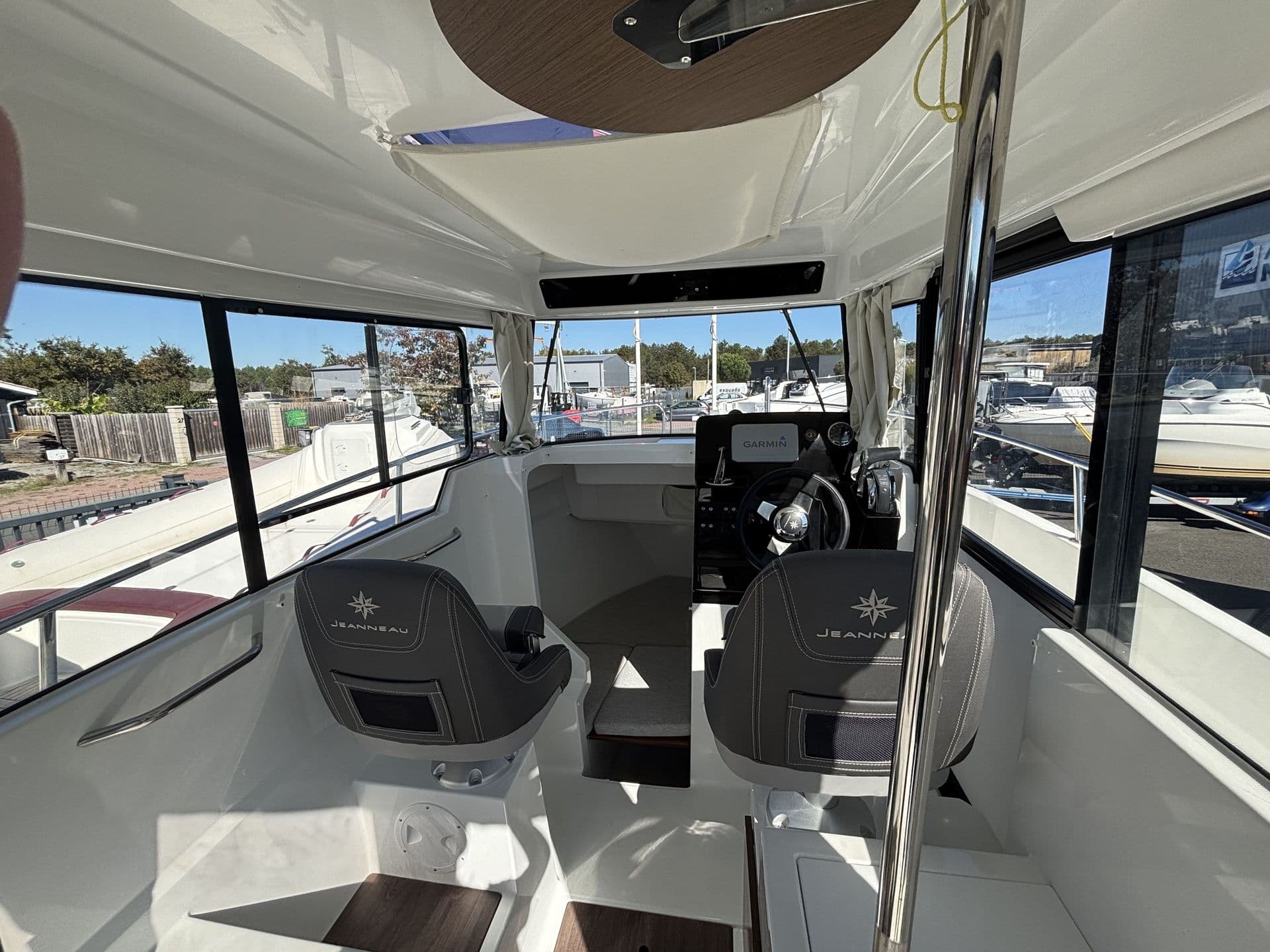 JEANNEAU MERRY FISHER 695 SPORT - Photo 7