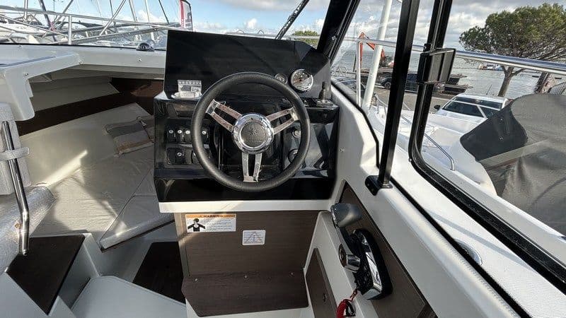 JEANNEAU MERRY FISHER 795 S2 - Photo 4