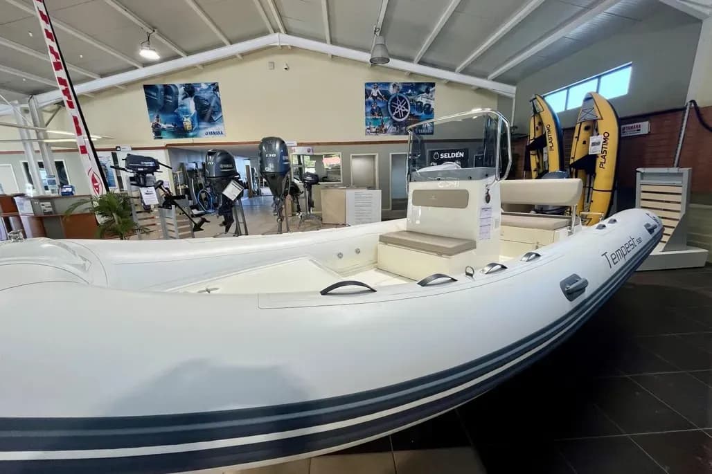 CAPELLI TEMPEST 530 - Photo 9