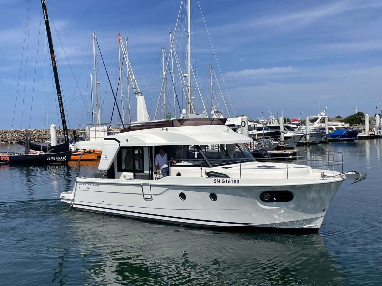 Swift Trawler 41 fly