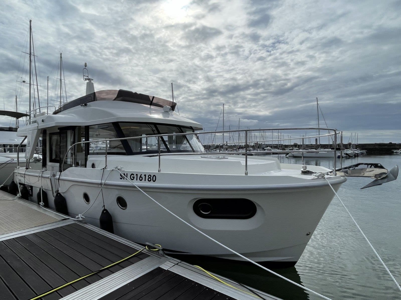 BENETEAU Swift Trawler 41 fly - Photo 21