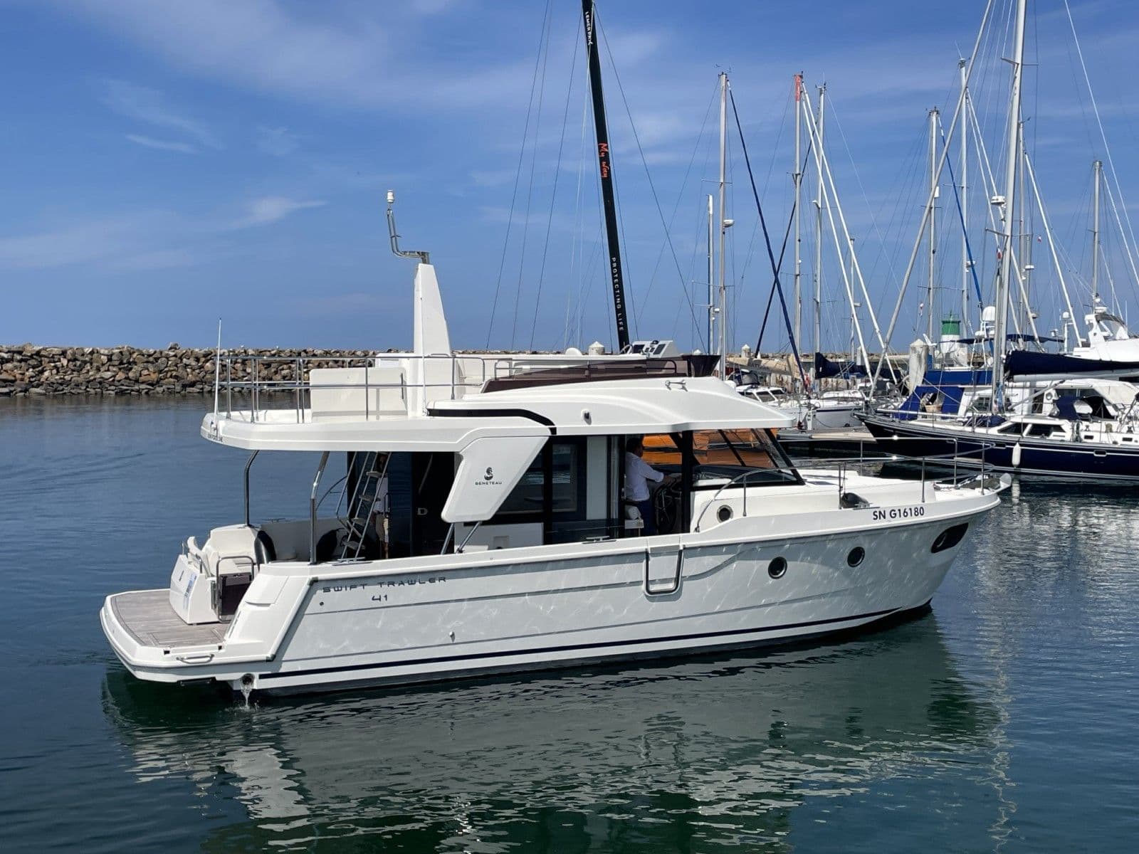 BENETEAU Swift Trawler 41 fly - Photo 42