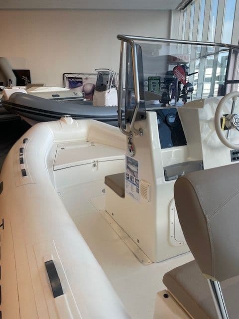 CAPELLI TEMPEST 530 - Photo 2