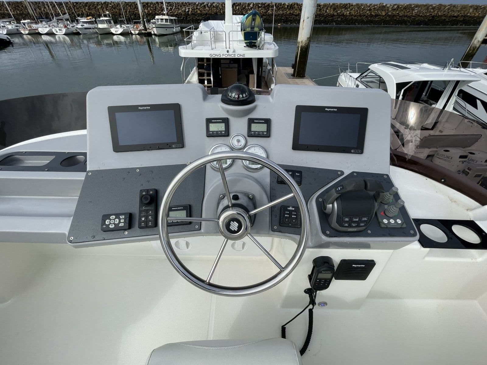 BENETEAU Swift Trawler 41 fly - Photo 35