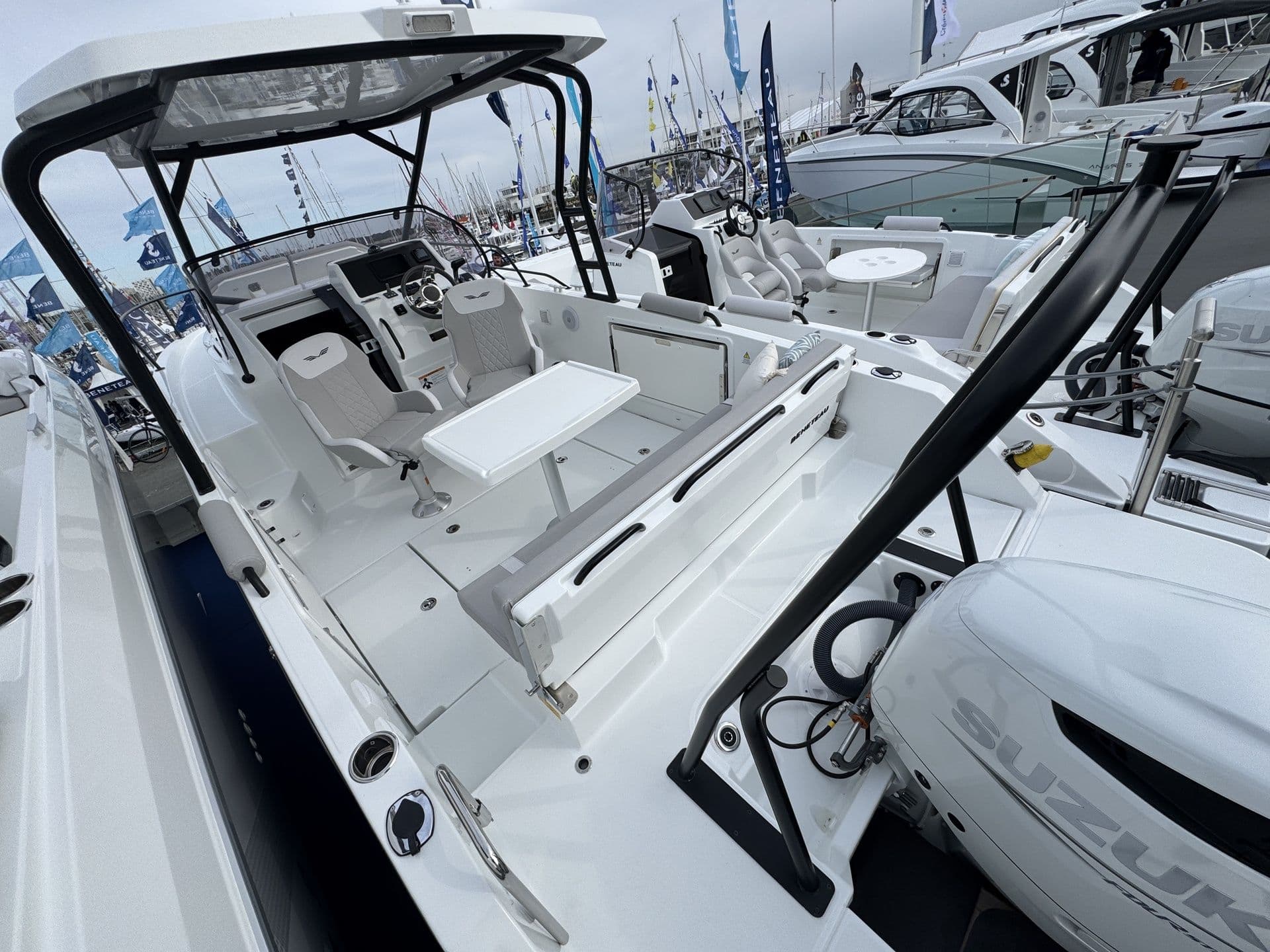 BENETEAU FLYER 8 SUNDECK - Photo 12