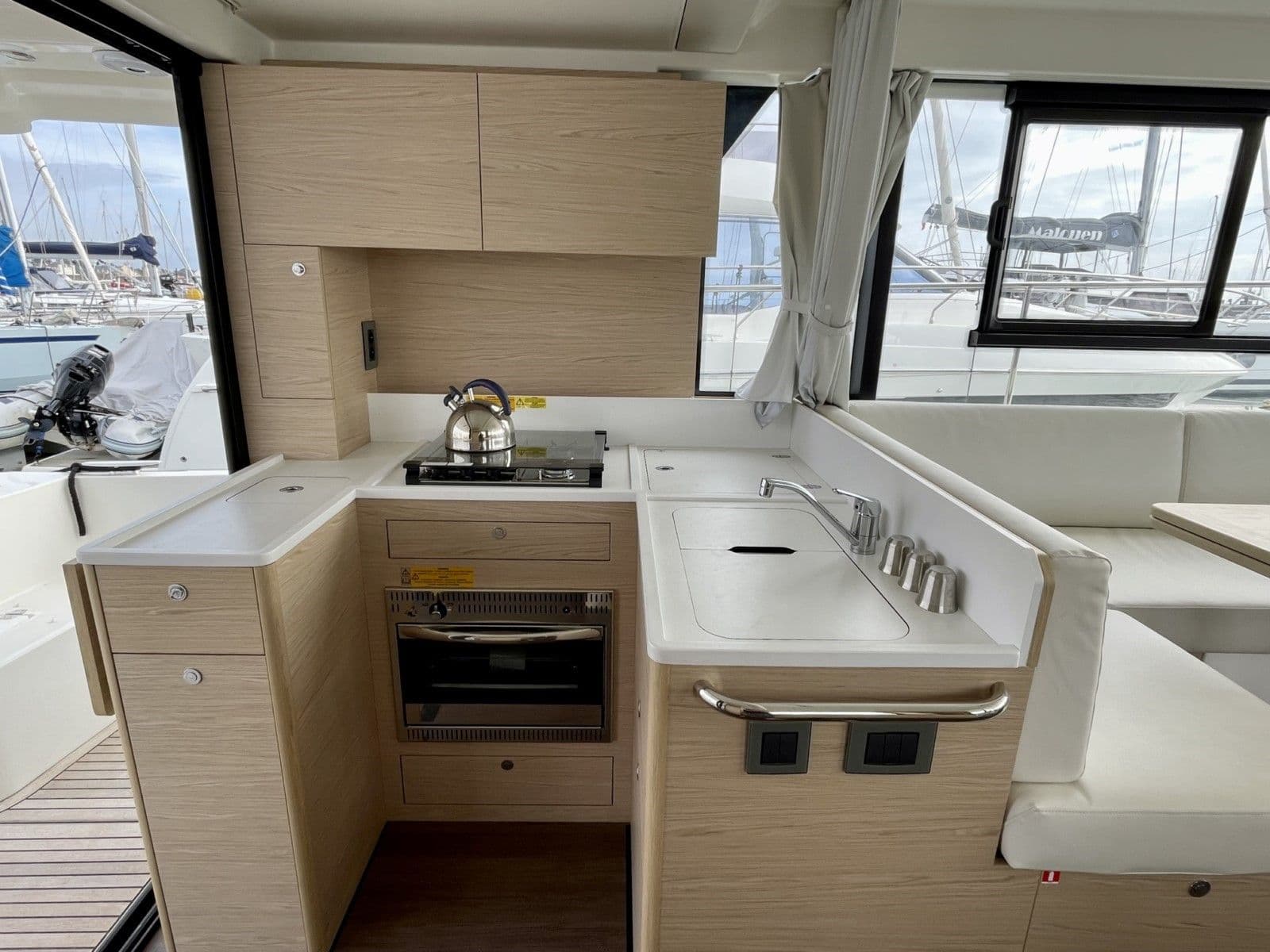 BENETEAU Swift Trawler 41 fly - Photo 4