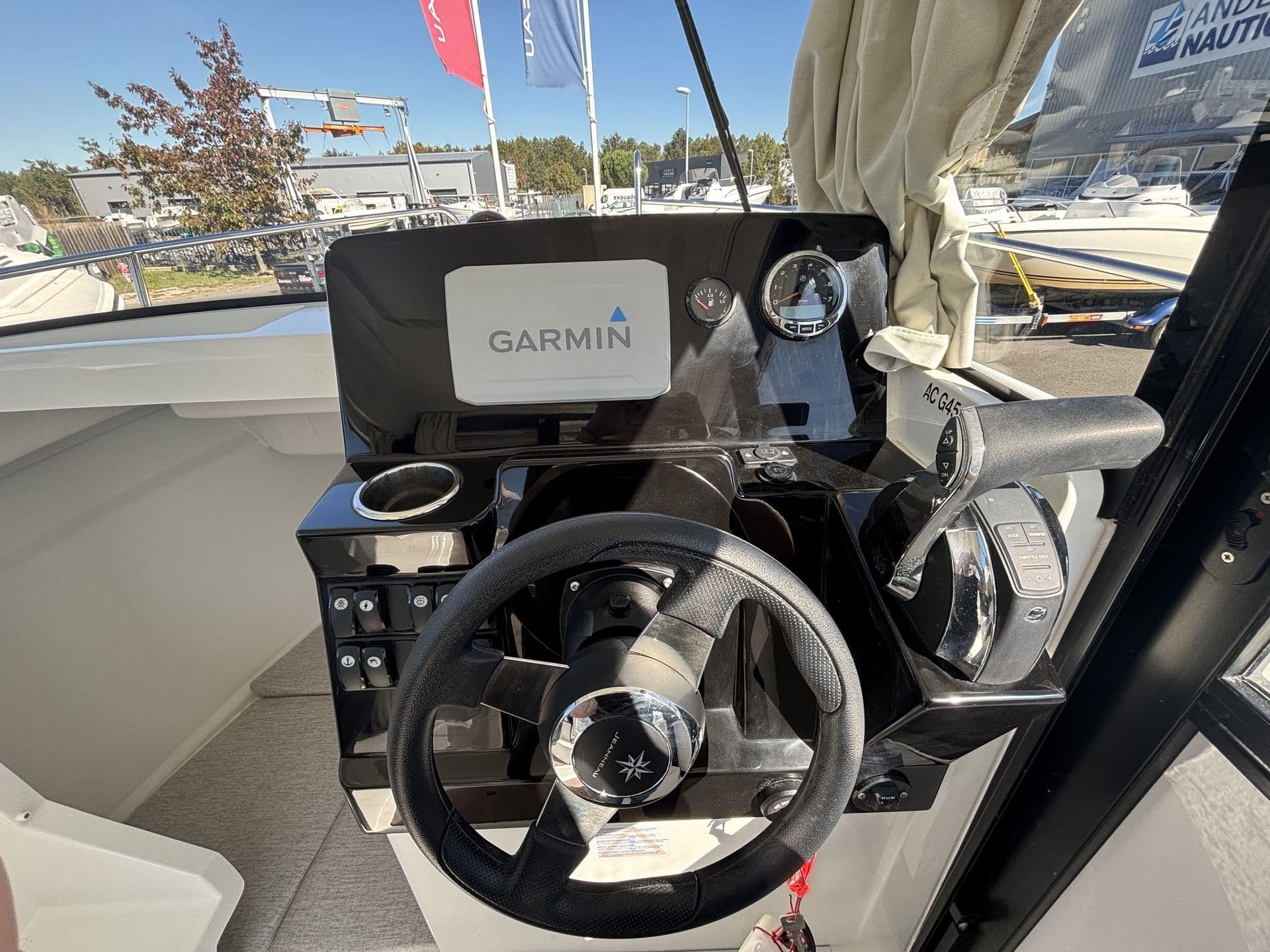 JEANNEAU MERRY FISHER 695 SPORT - Photo 17