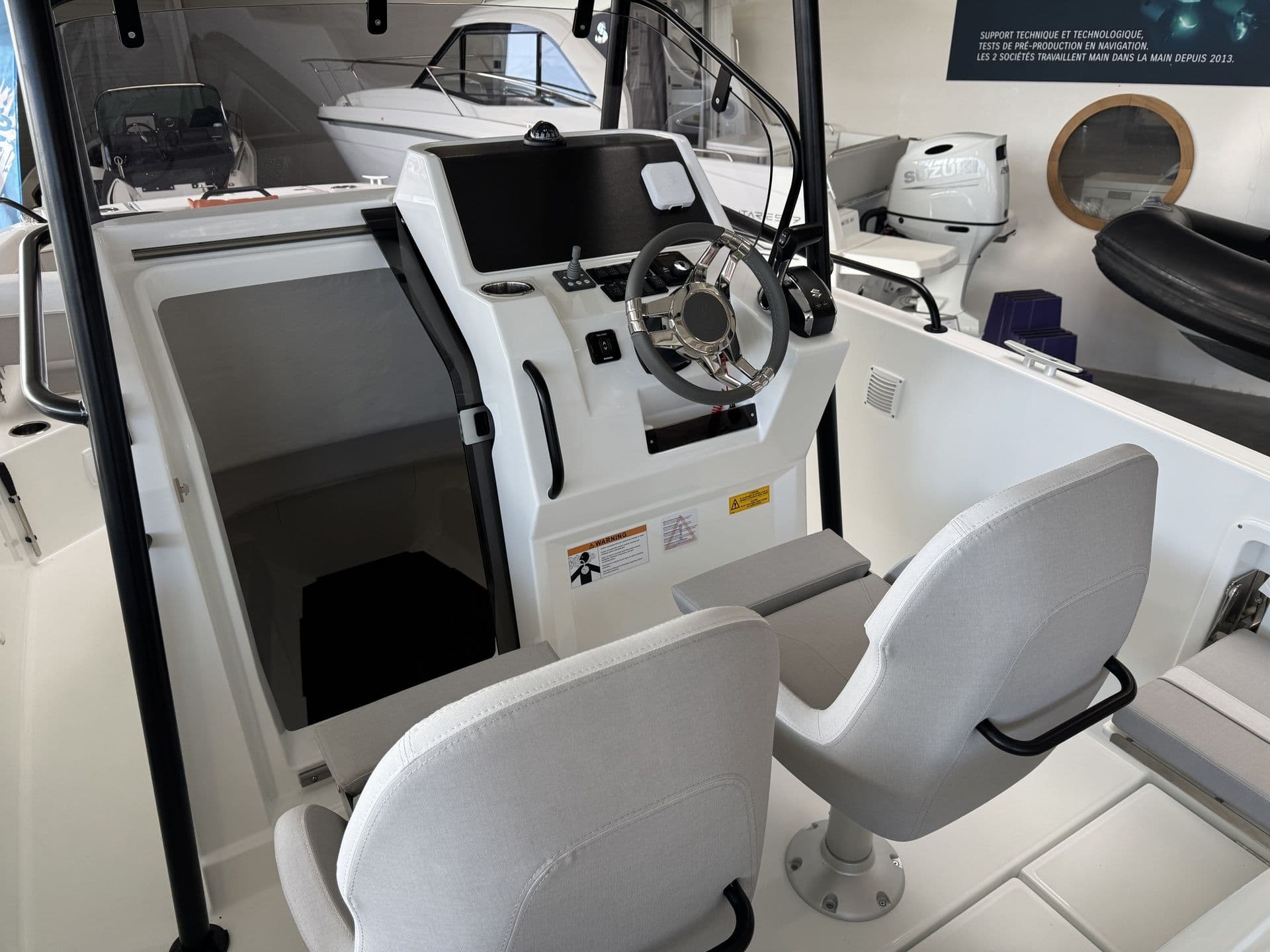 BENETEAU FLYER 8 SPACEDECK 2 - Photo 10