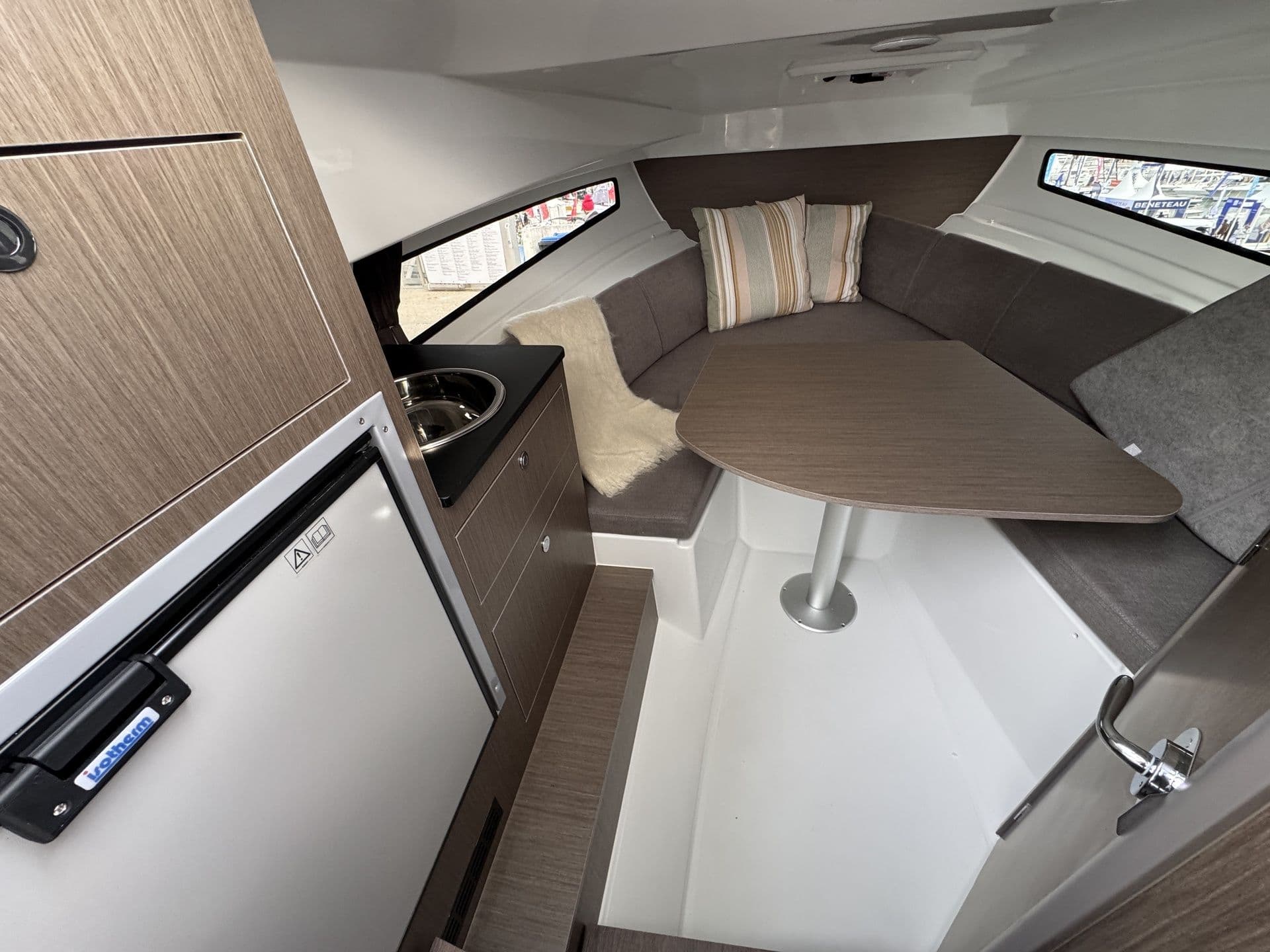 BENETEAU FLYER 8 SUNDECK - Photo 5