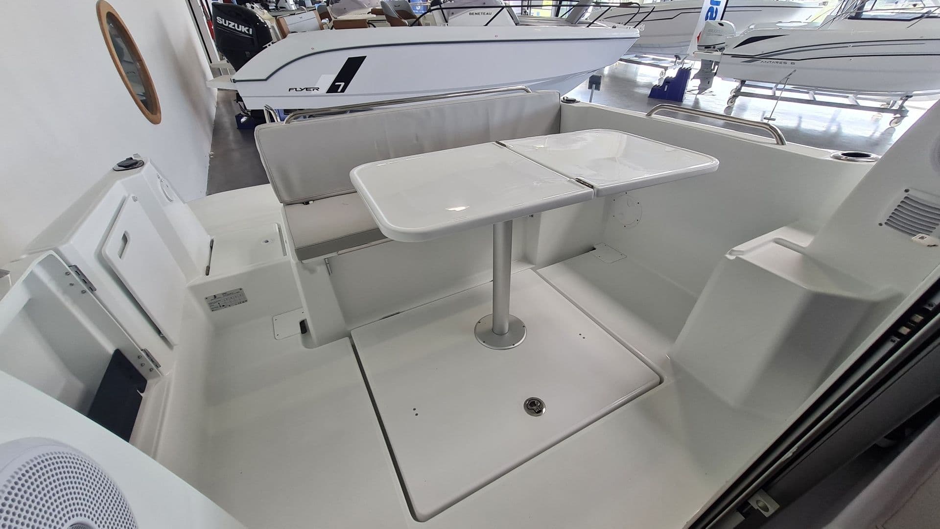 BENETEAU ANTARES 7 OB V2 - Photo 10