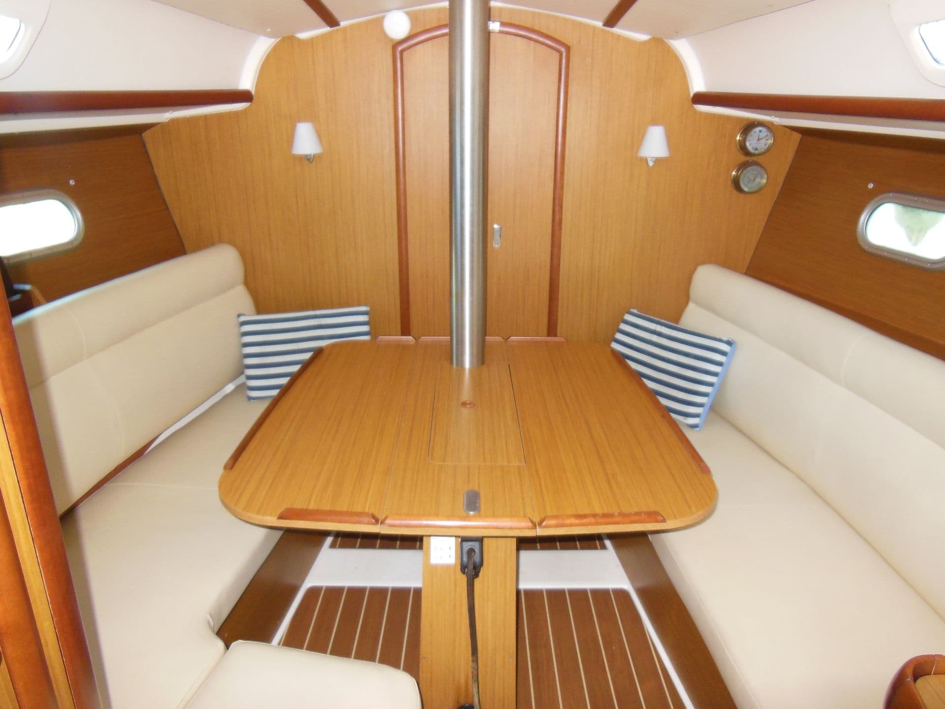 JEANNEAU SUN ODYSSEY 32 I - Photo 3