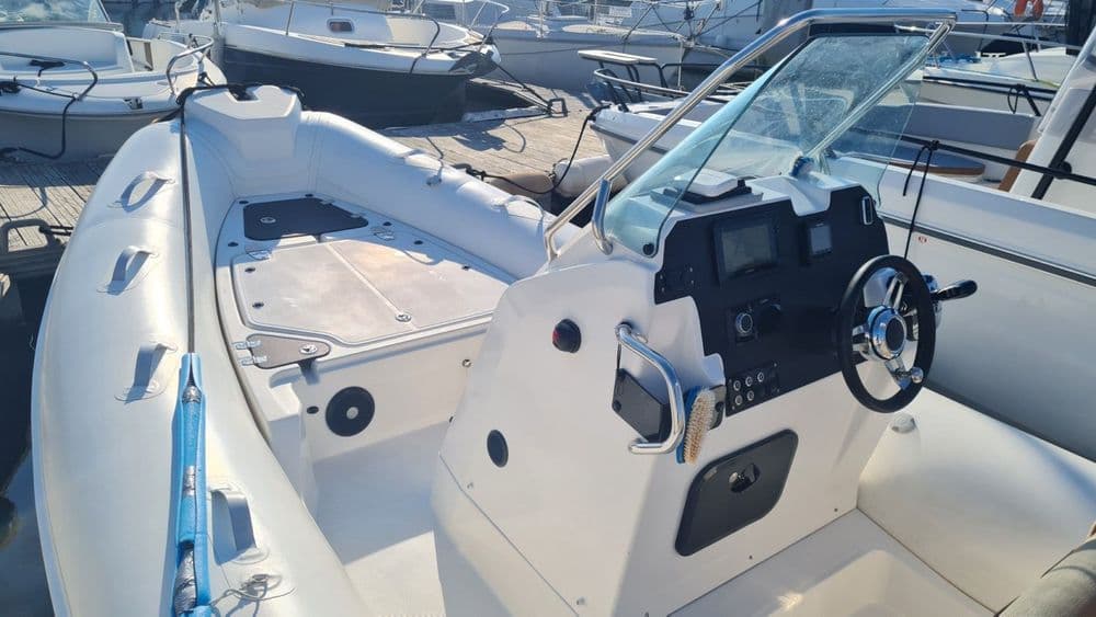 ZODIAC MEDLINE 6.8 - Photo 12