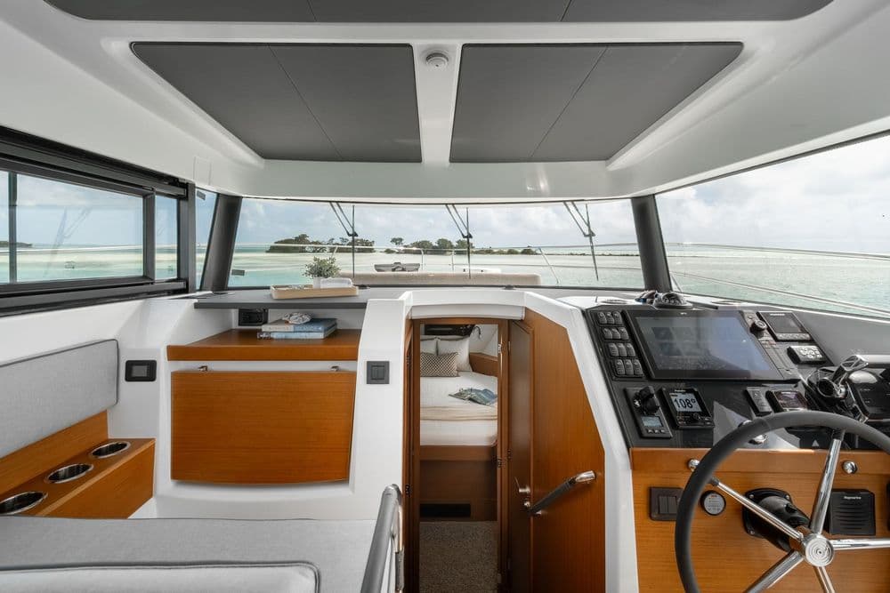 BENETEAU SWIFT TRAWLER 37 FLY - Photo 21