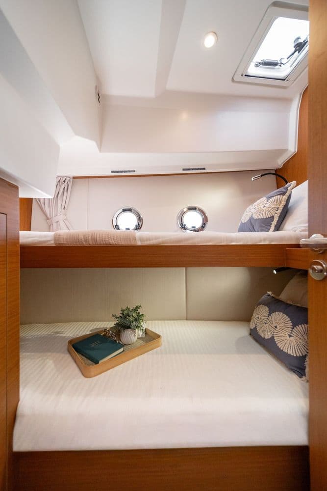 BENETEAU SWIFT TRAWLER 37 FLY - Photo 22