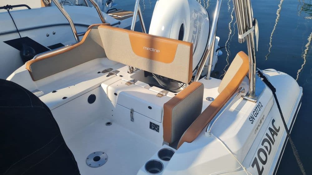 ZODIAC MEDLINE 6.8 - Photo 4