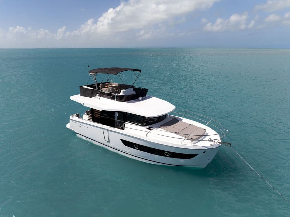 BENETEAU SWIFT TRAWLER 37 FLY - Photo 2