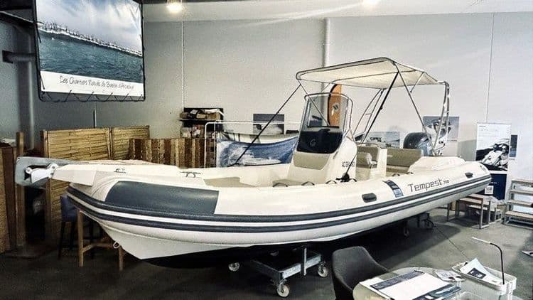 TEMPEST 700