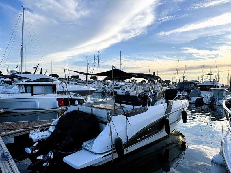 BENETEAU FLYER 8.8 - Photo 3