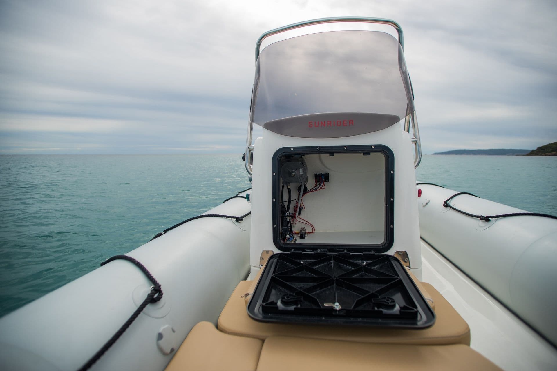 BOMBARD SUNRIDER 550 PVC GRIS CLAIR SELLERIE PEBBLE - Photo 3