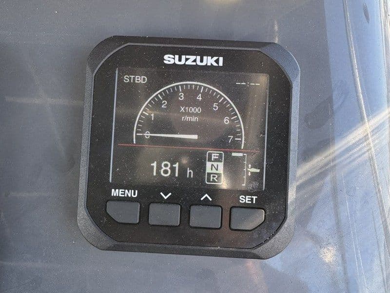 BENETEAU FLYER 8.8 - Photo 8