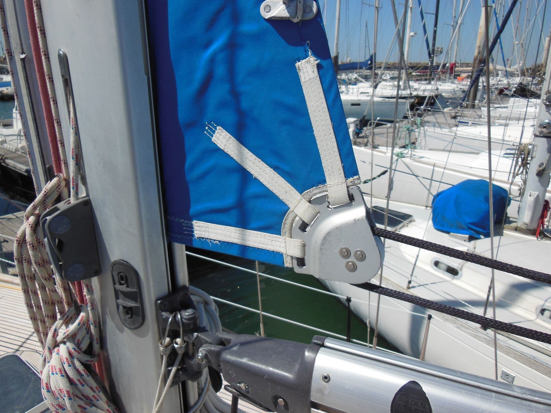HALLBERG RASSY 352 - Photo 4