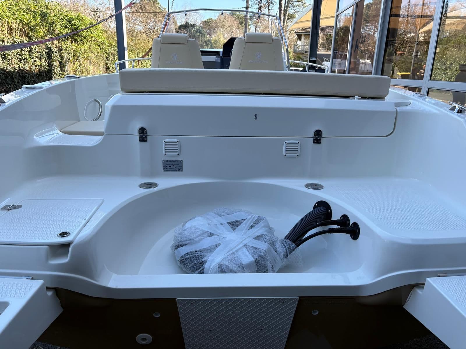 PACIFIC CRAFT 670 OPEN GREY BEIGE - Photo 3