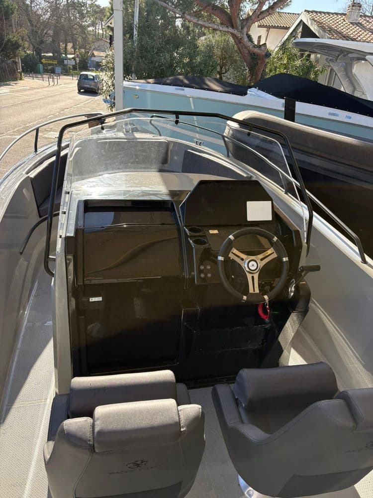 PACIFIC CRAFT 695 OPEN - Photo 9
