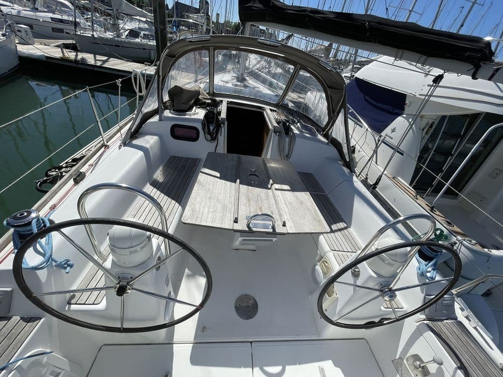 DUFOUR YACHTS DUFOUR 335 - Photo 12