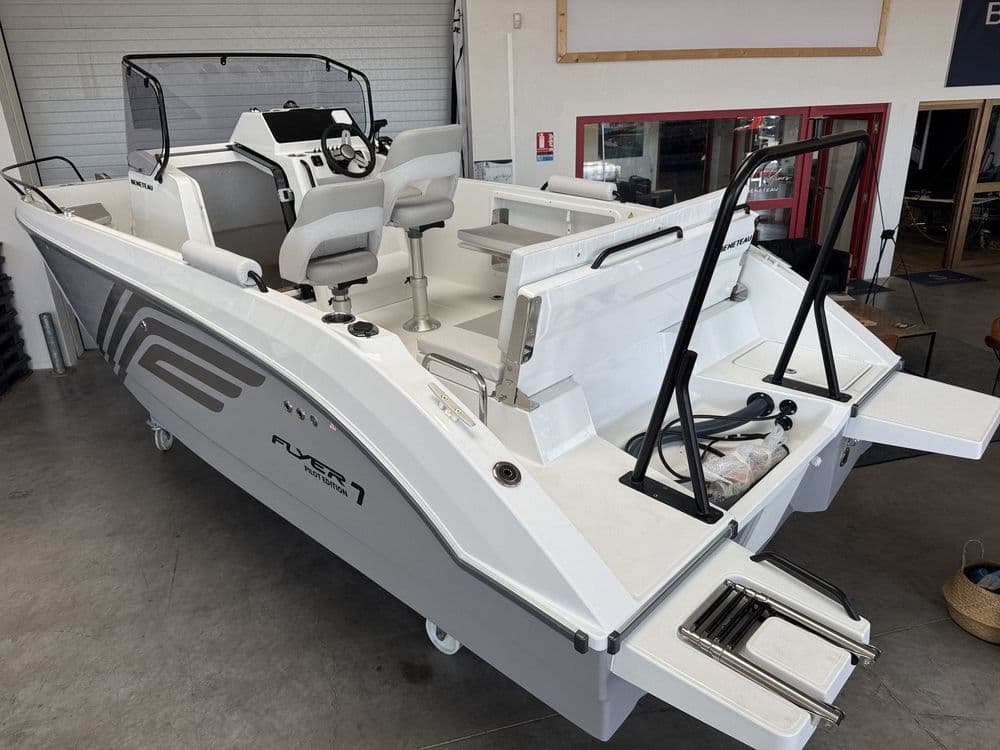BENETEAU FLYER 7 SPACEDECK Pilot Edition - Photo 7