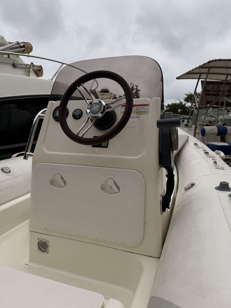 ZODIAC MEDLINE 500 - Photo 4