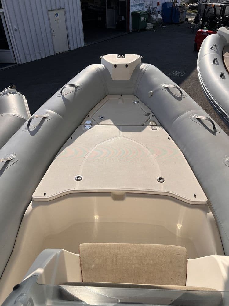 ZODIAC MEDLINE 7.5 - Photo 10
