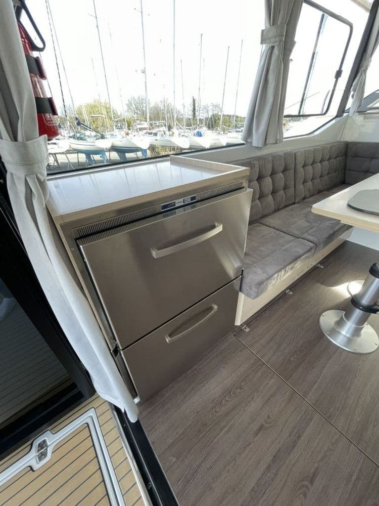 DELPHIA 12 SEDAN - Photo 26
