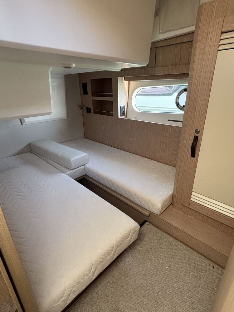 BENETEAU SWIFT TRAWLER 48 - Photo 16