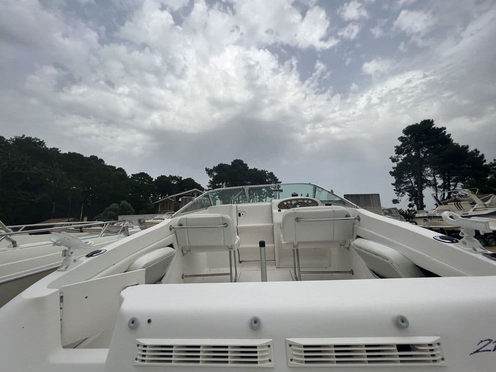 SEA RAY 215 EXPRES CRUISER - Photo 3