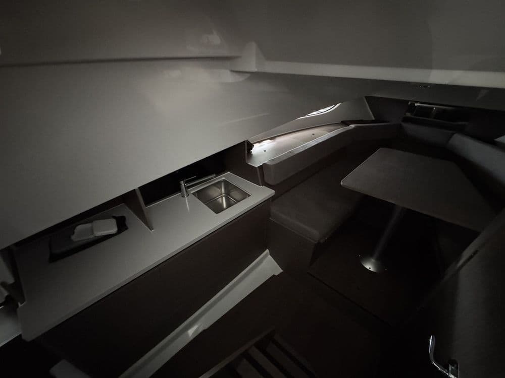 BENETEAU FLYER 9 SUNDECK - Photo 19