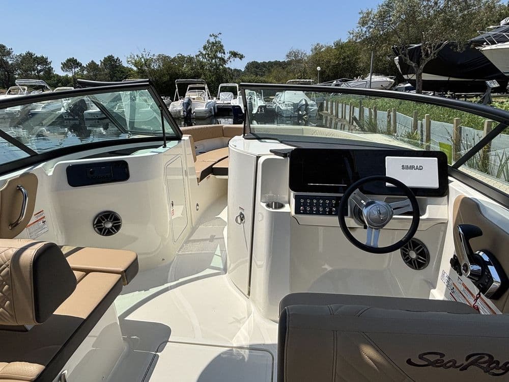 SEA RAY 230 SDX OB - Photo 3