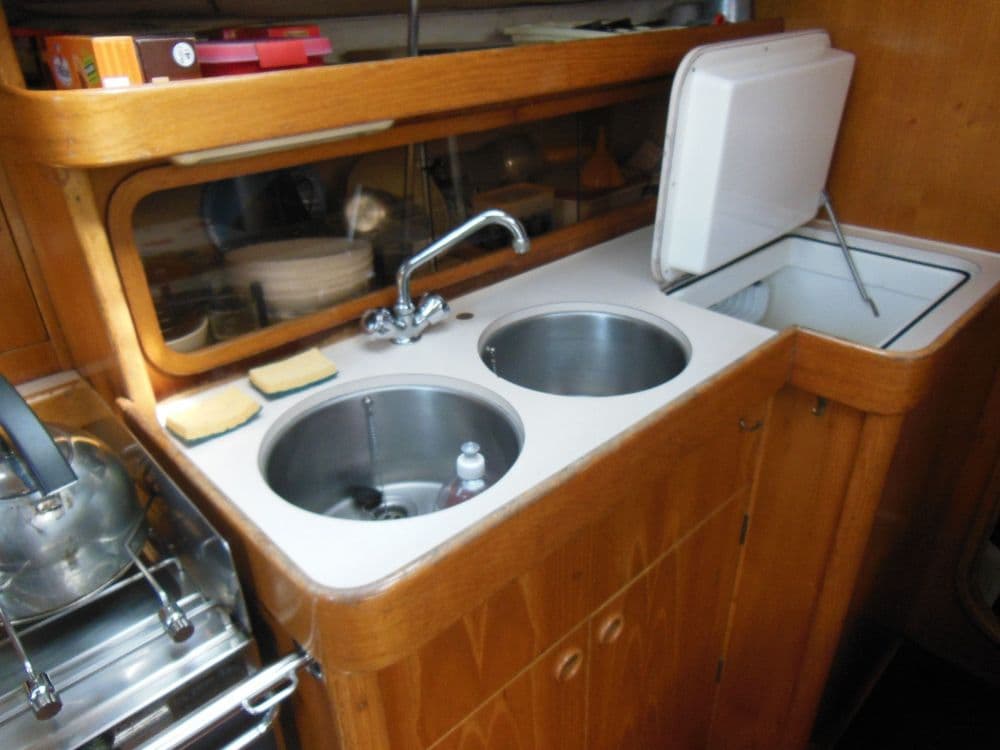 BENETEAU OCÉANIS 320 - Photo 8