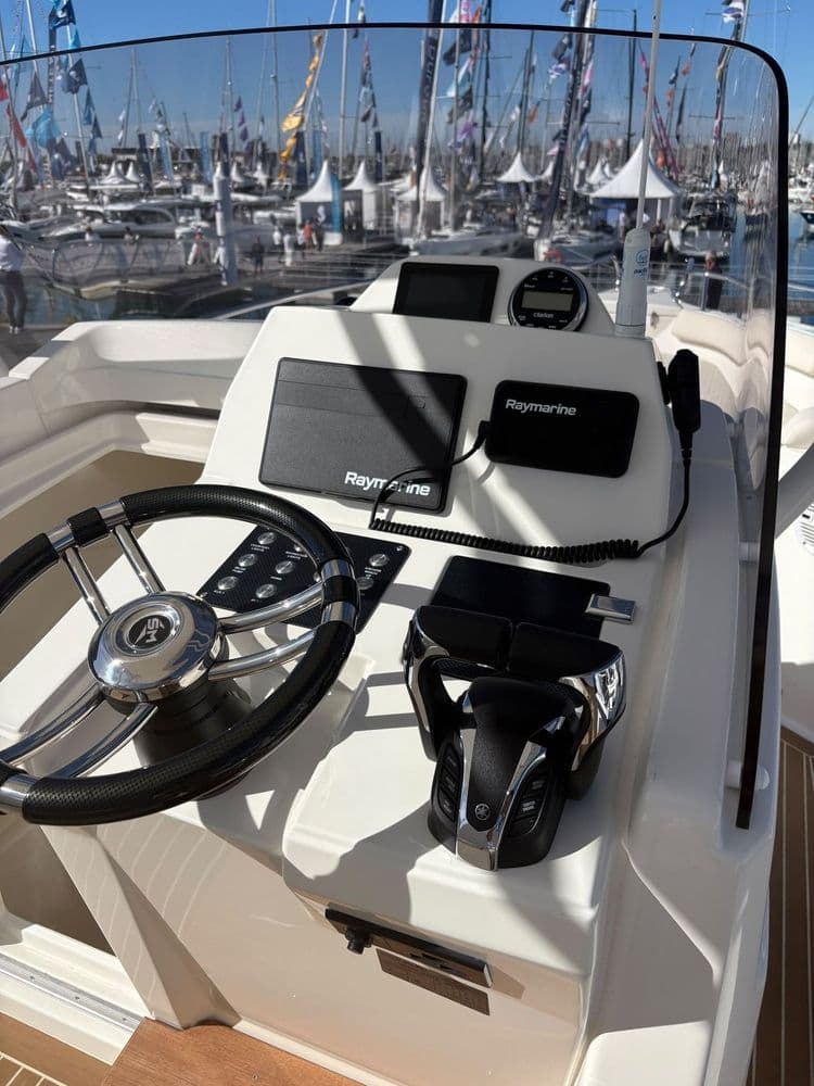 WHITE SHARK 280 CC - Photo 5