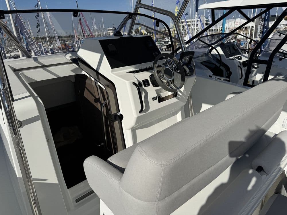 BENETEAU FLYER 9 SPACEDECK - Photo 16