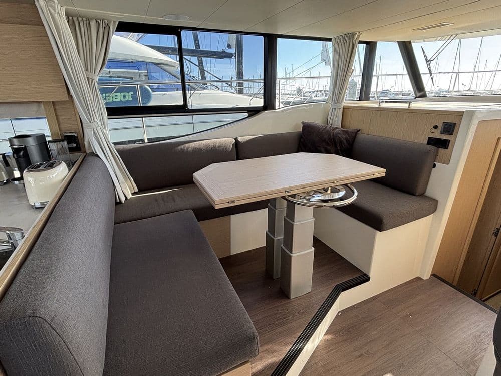 BENETEAU SWIFT TRAWLER 48 - Photo 8