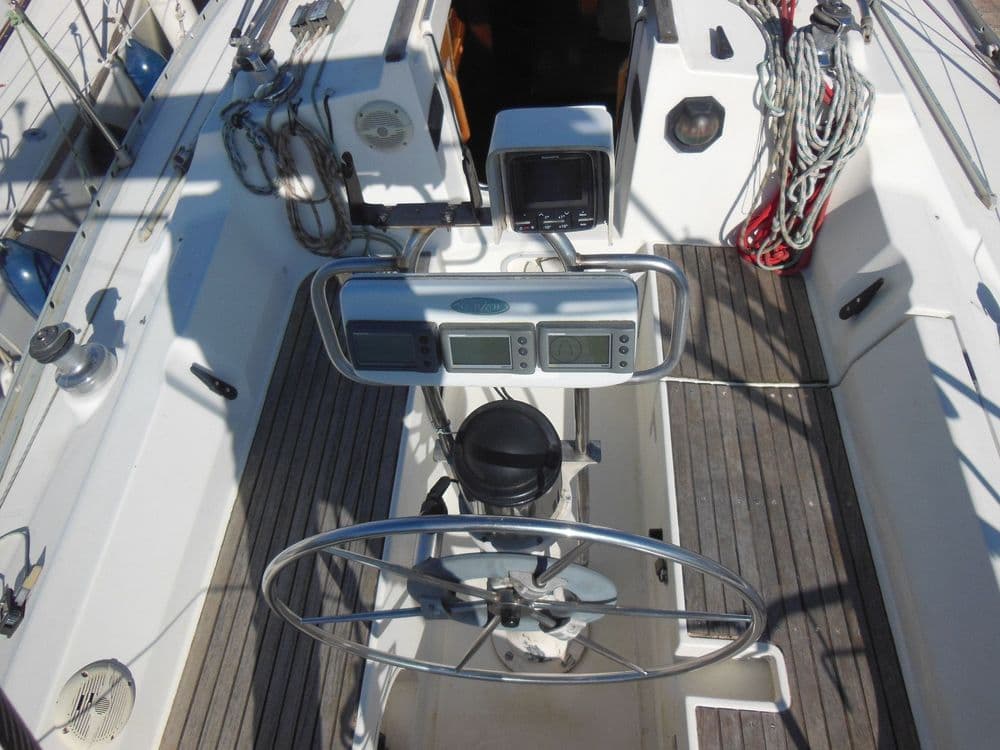 BENETEAU OCÉANIS 320 - Photo 6