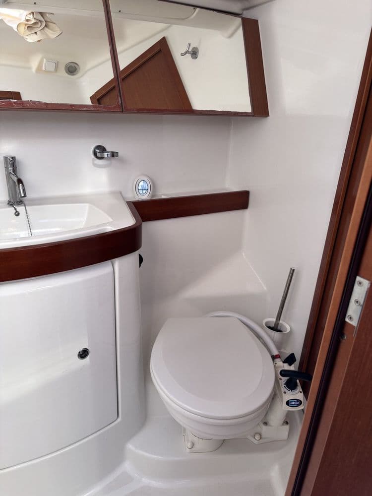 BENETEAU OCEANIS 40 - Photo 7