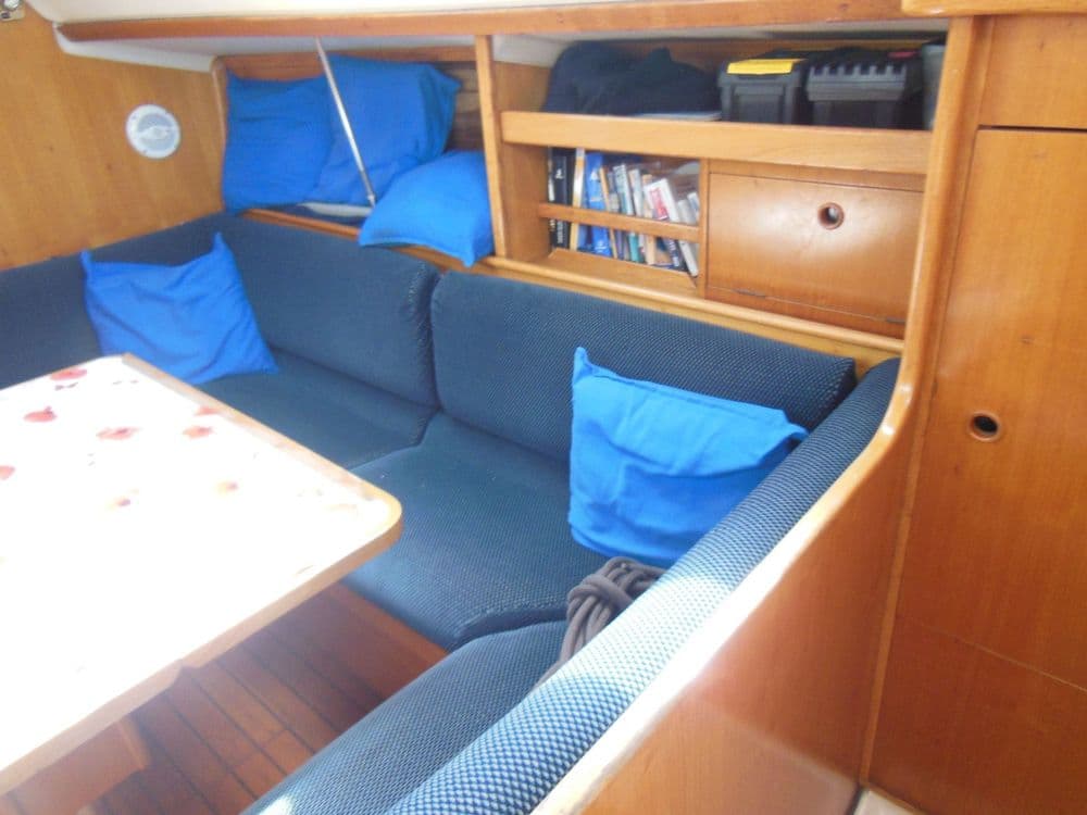 BENETEAU OCÉANIS 320 - Photo 11